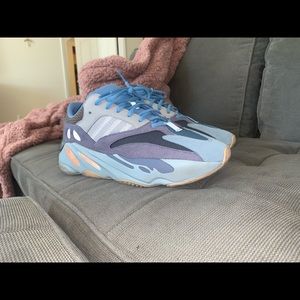 Yeezy 700 carbon blue